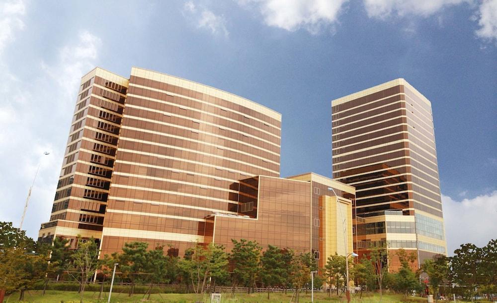 Songdo Park 4*